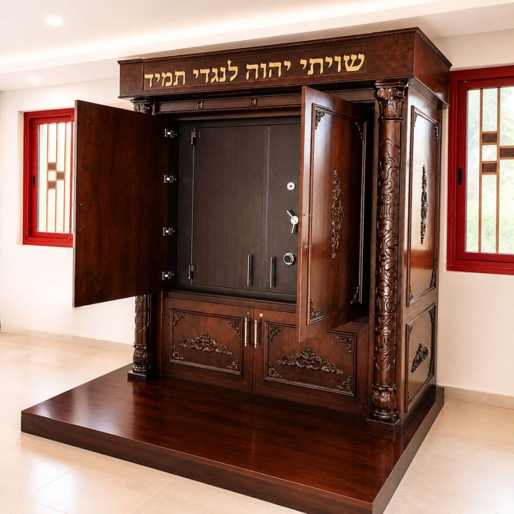 כספת כספות לספר תורה ארון קודש ממלכת הקודש